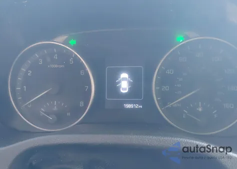 2018 Hyundai Elantra Value Edition из США, поврежденный, VIN 5NPD84LFXJH381491